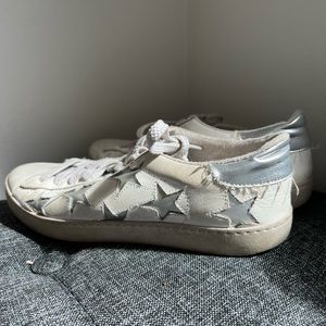 White VICTORIA sneaker with silver stars. Women 8.